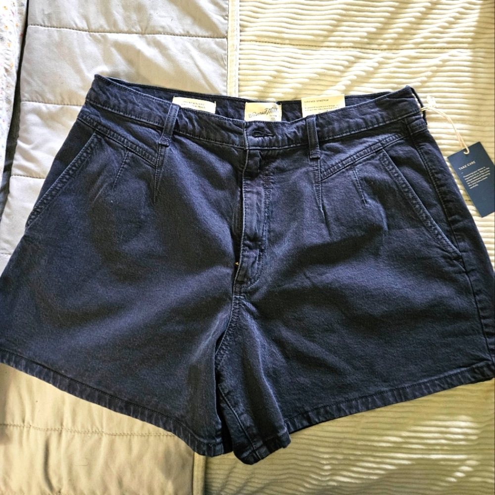 Universal Thread Black Jean Shorts